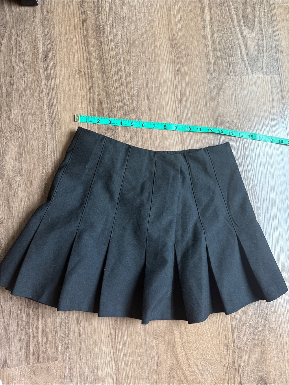 Zara Pleated Black Skirt Small
